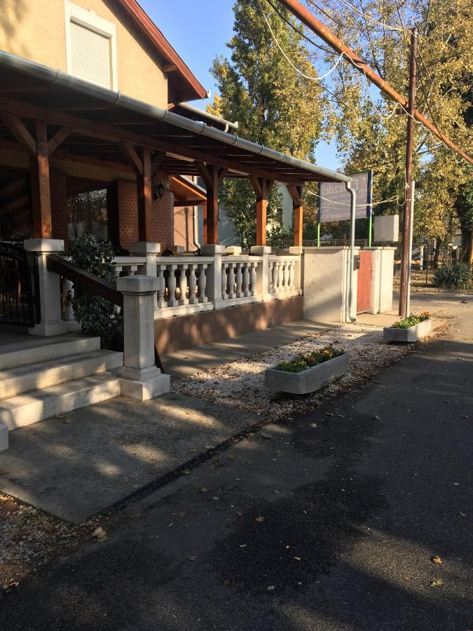 Park Panzio Boedapest Buitenkant foto